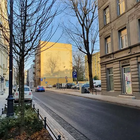 Rzut Beretem Od Piotrkowskiej / A Stone'S Throw From Piotrkowska Łódź Exterior foto